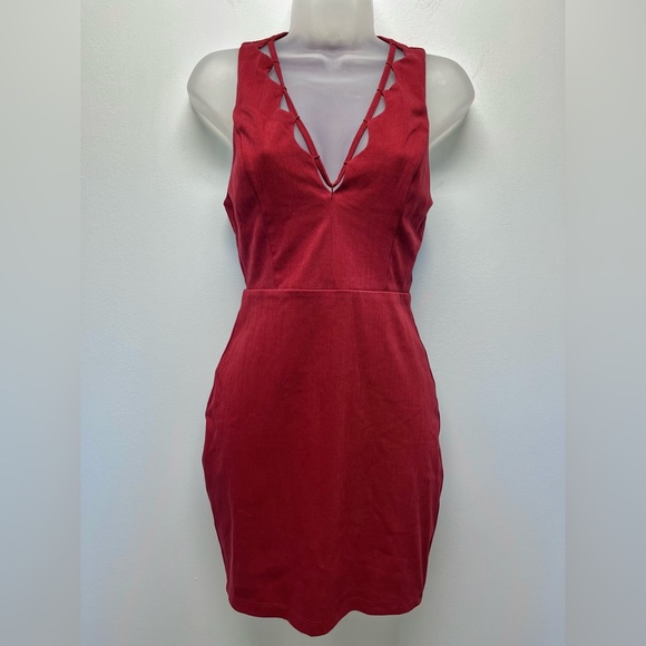 LUSH Cutout V-Neck Sleeveless Dress Burgundy Red Size Small - Picture 13 of 13